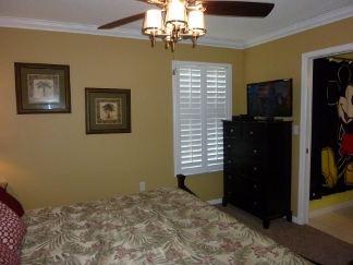 as Large 27 inch TV with cable adn a DVD player. This room also has an attached bath, ceiling fan and Alarm clock